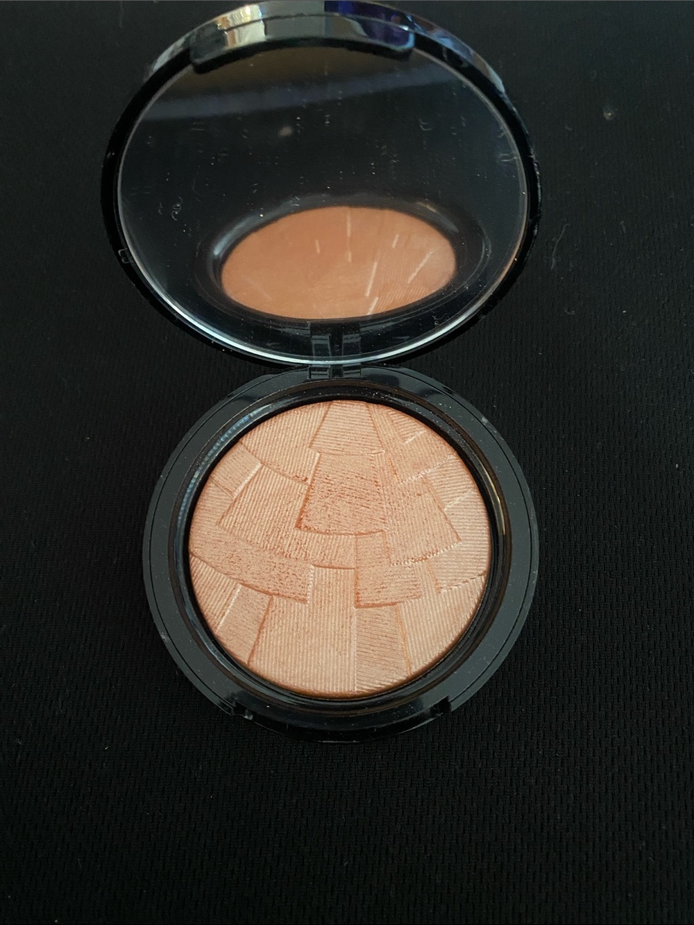 Anastasia Beverly Hills Peach Nectar illuminator